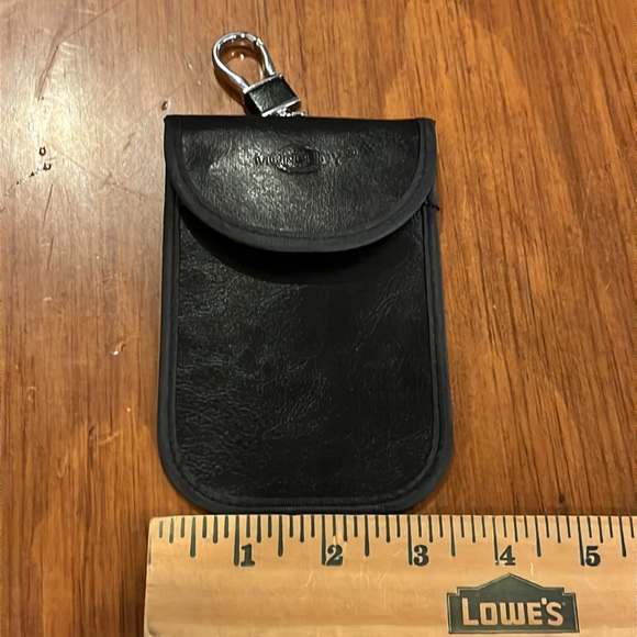 RFID Signal Blocker for Car Key Fob Small Phones black synthetic leather new - Picture 5 of 6